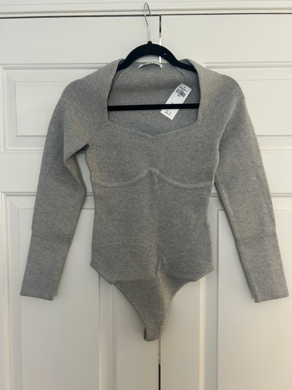 Abercrombie & Fitch Gray Long-Sleeve Knit Sweetheart Bodysuit